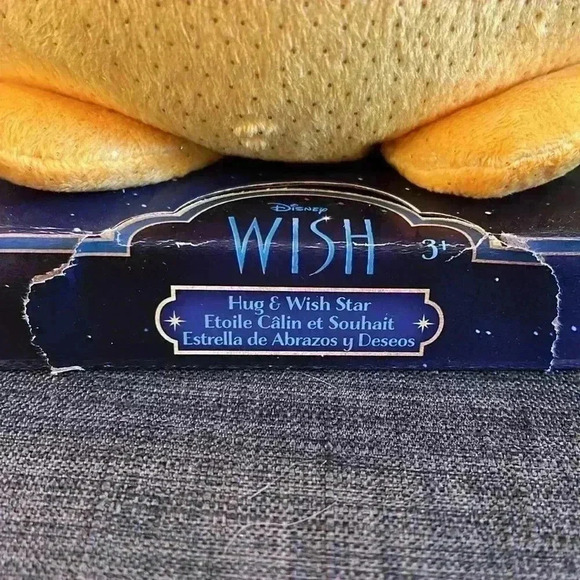 Disney Wish Hug & Wish Star Plush - Picture 2 of 3